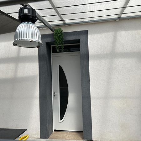 イエールAux 3 Domaines T2 Avec Terrasseアパートメント エクステリア 写真